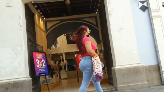 This Milf in Jeans has the Full Pack