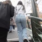 Scratchy Shooter Sexy Young in Jeans Booty