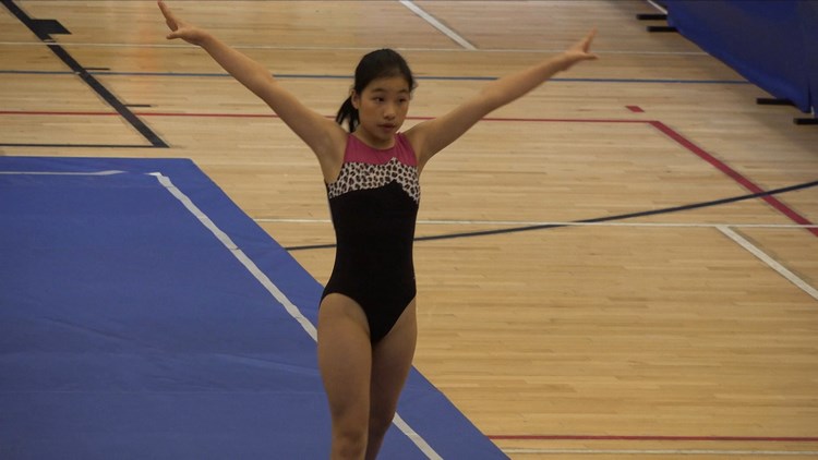 Asian JAV Sexy Teen Gymnast in Competition
