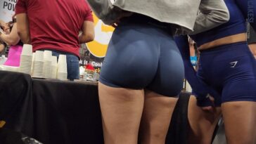 Sexy Booty in Mini Short Spandex Gymshark