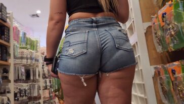 Thick Country Pawg In Jean Shorts
