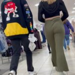 Amazing Bubble Butt Queen Walking