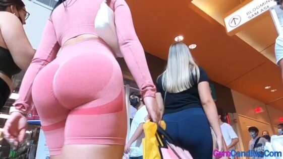 Sensual Spandex Shopper Thick Booty Mall Tease