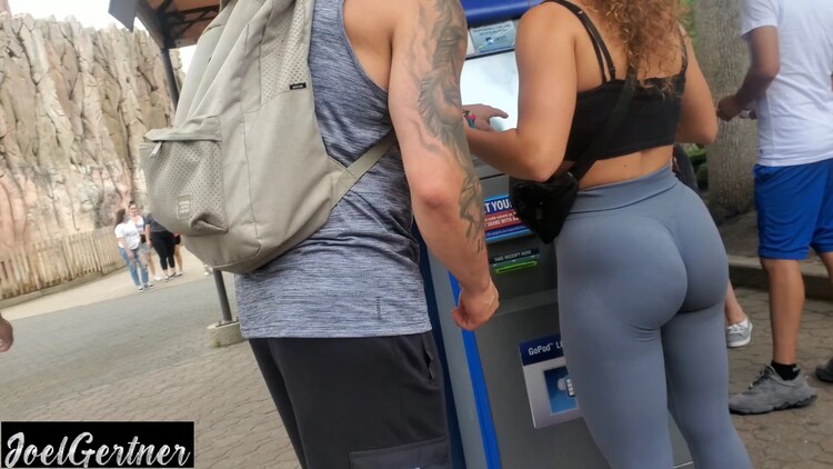 Big Butt Gymrat in Tight Spandex Leggings